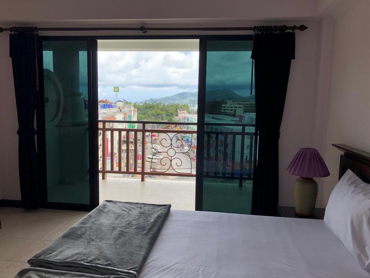 Bodega Phuket Patong (Adults Only) Hostel Exterior foto