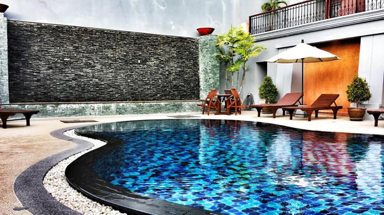 Bodega Phuket Patong (Adults Only) Hostel Exterior foto